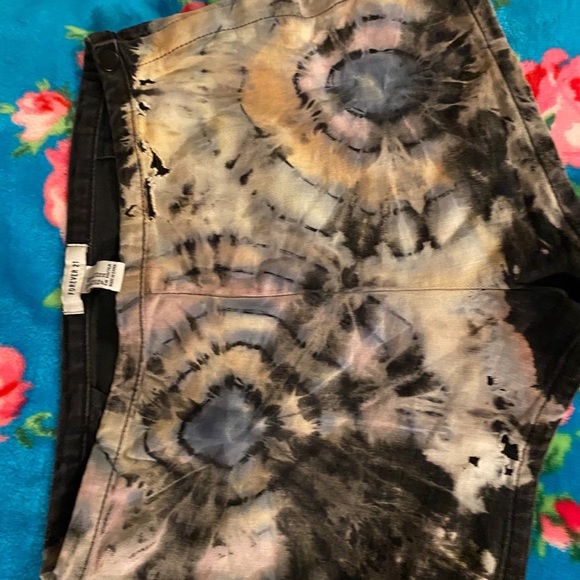 Handmade Tie Dye Shorts - Picture 2 of 7